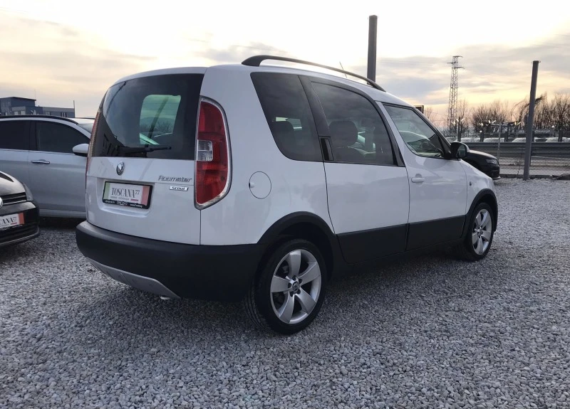 Skoda Roomster SCOUT - 1.4tdi 80 k.c. Euro 4 Лизинг, снимка 4 - Автомобили и джипове - 43592316