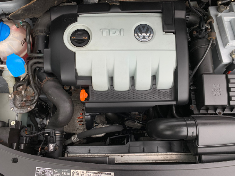 VW Touran 1.9TDI, снимка 14 - Автомобили и джипове - 46396748