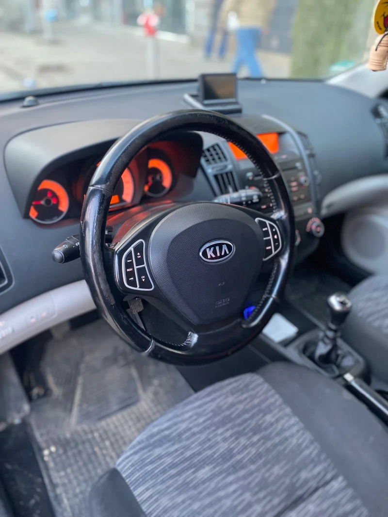 Kia Ceed, снимка 2 - Автомобили и джипове - 48508065