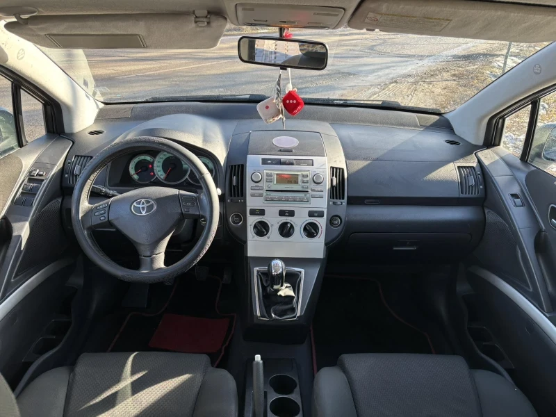 Toyota Corolla verso Verso 6+ 1, снимка 2 - Автомобили и джипове - 48624268