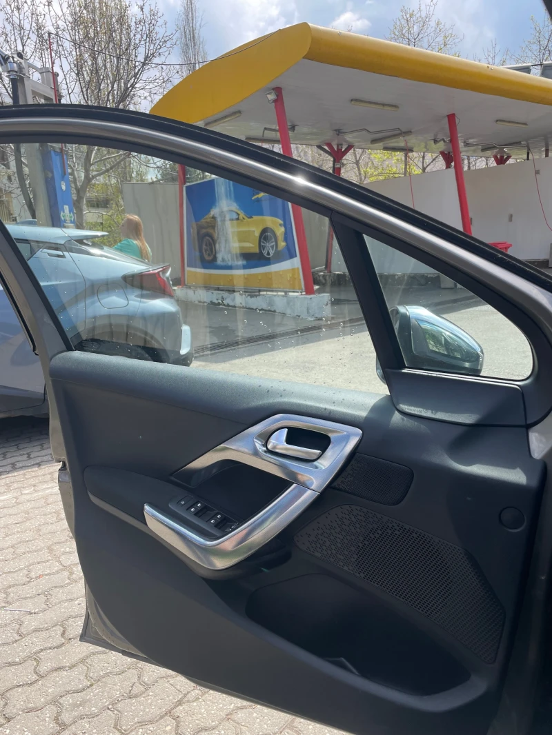 Peugeot 2008, снимка 7 - Автомобили и джипове - 52266021