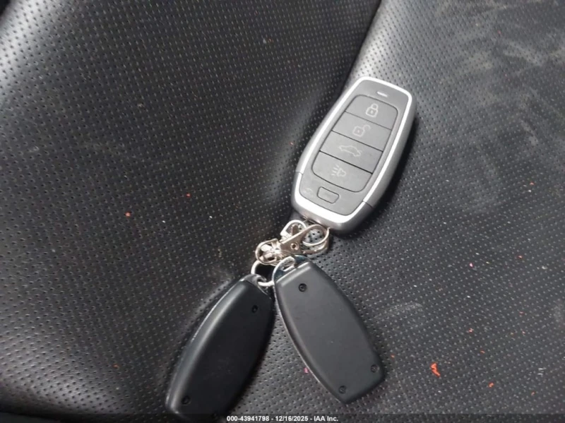 Chevrolet Corvette * STINGRAY Z51 * CARFAX * БЕЗ ПЪРВОНАЧАЛНА ВНОСКА, снимка 11 - Автомобили и джипове - 52968822