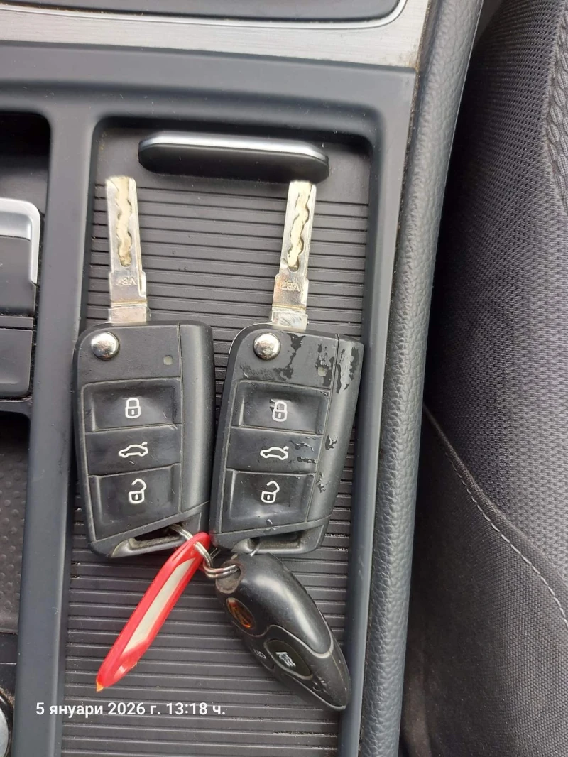 VW Golf TDi Bluemotion, снимка 17 - Автомобили и джипове - 53032068