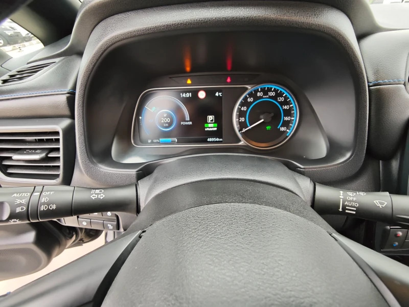 Nissan Leaf , снимка 10 - Автомобили и джипове - 53225944