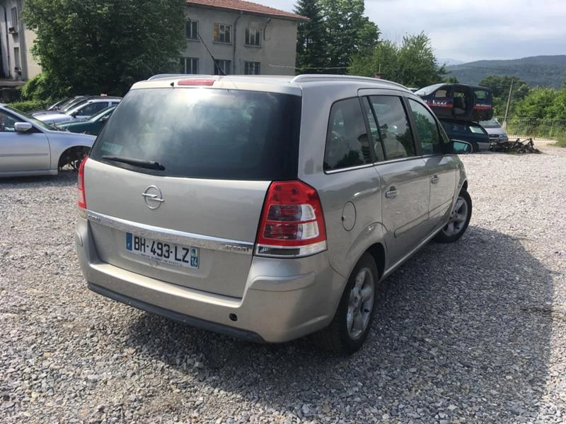 Opel Zafira 1.9cdti, снимка 3 - Автомобили и джипове - 33406665