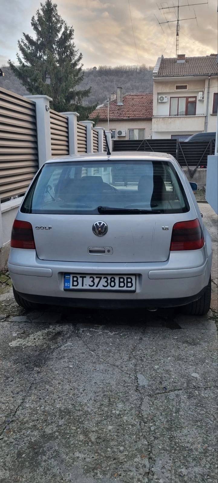 VW Golf, снимка 3 - Автомобили и джипове - 48633318