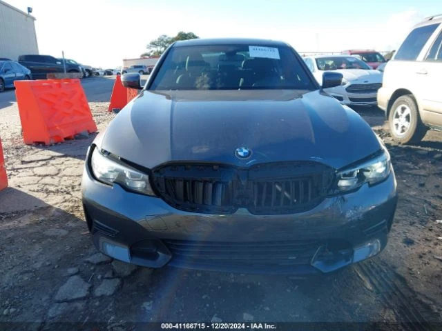 BMW 330 i ПРОВЕРЕН АВТОМОБИЛ / СЕРВИЗНА ИСТОРИЯ, снимка 1 - Автомобили и джипове - 48813838