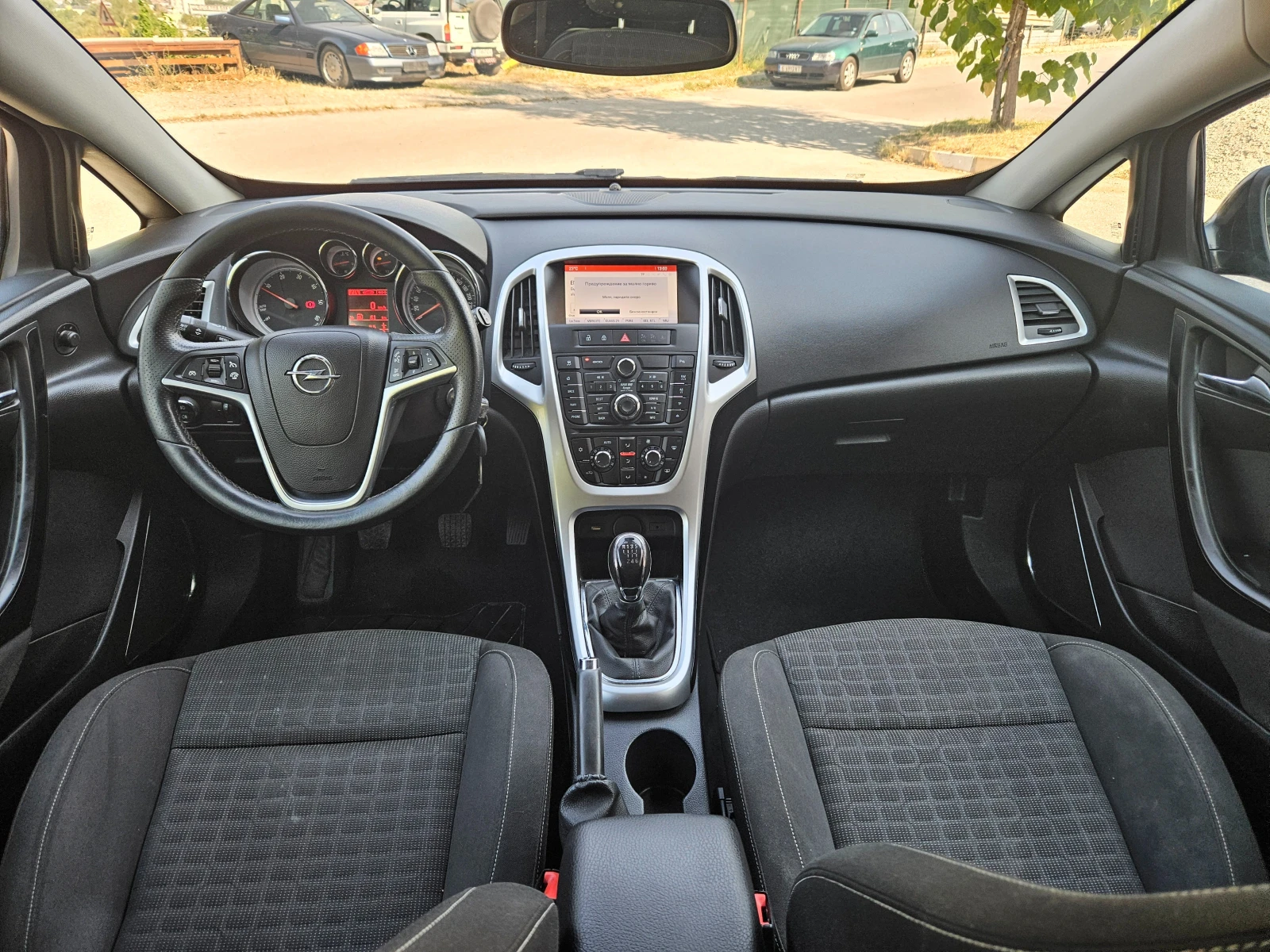 Opel Astra 1.6CDTI GTC - изображение 10