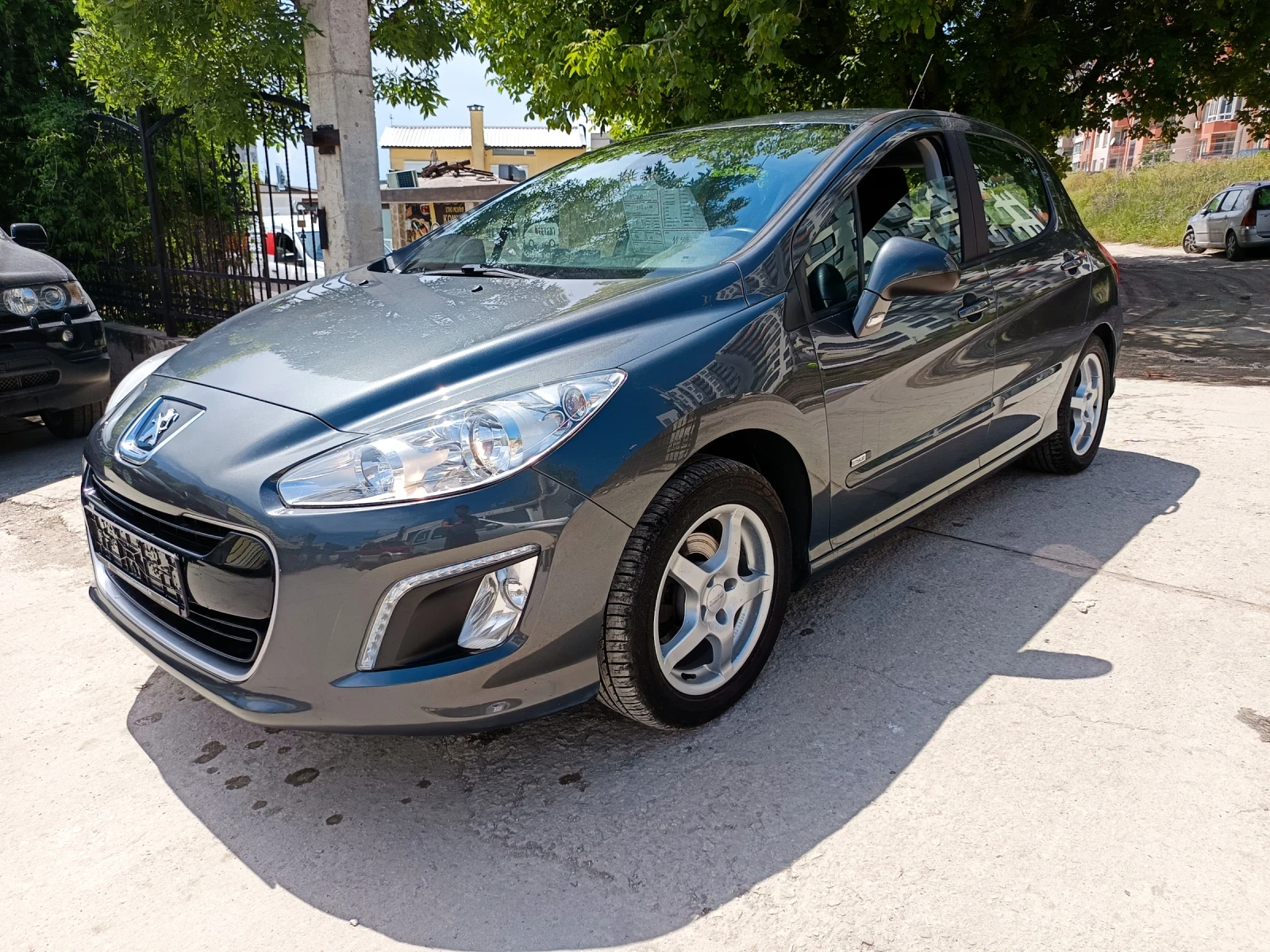Peugeot 308 1.6e-HDI 110 к.с - изображение 3