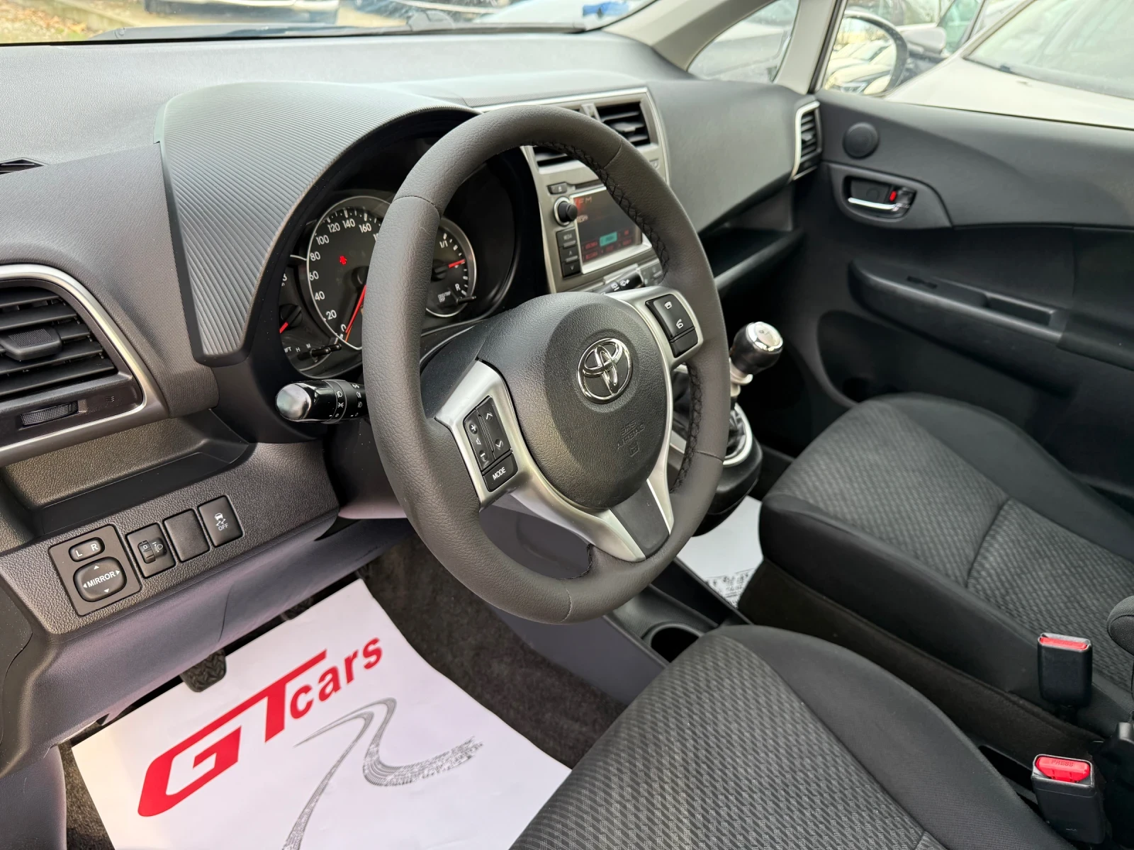 Toyota Verso S 1.3vvt-i - изображение 8