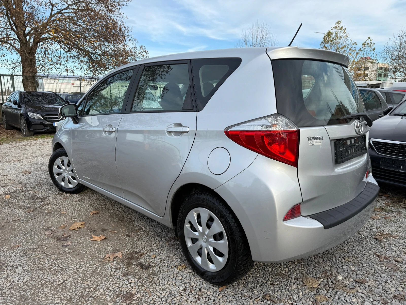 Toyota Verso S 1.3vvt-i - изображение 3