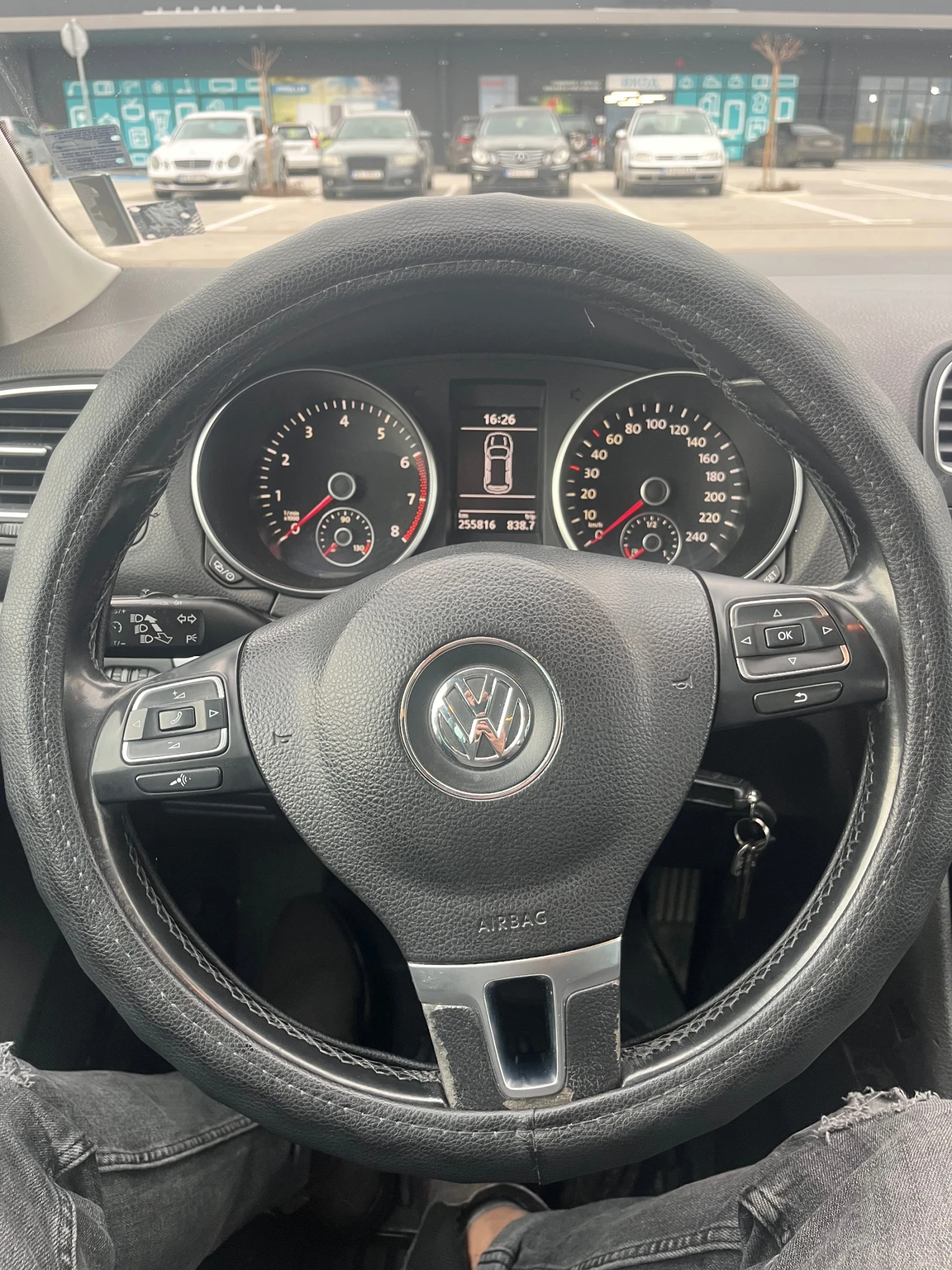 VW Golf, снимка 9 - Автомобили и джипове - 53998957