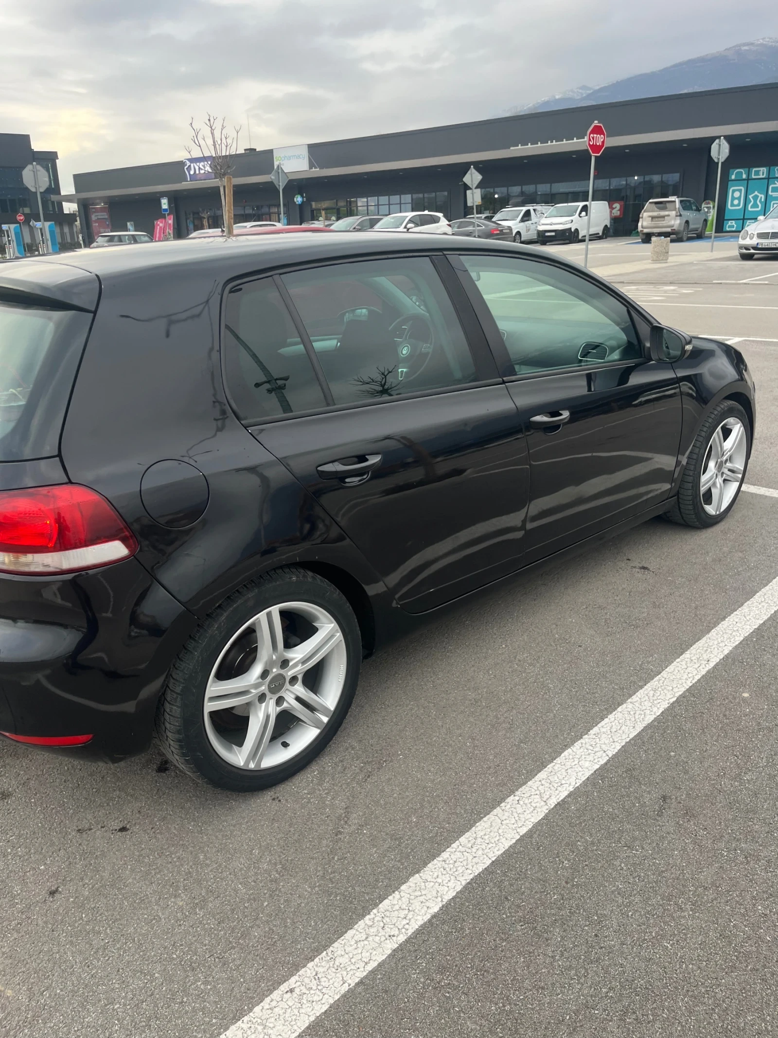 VW Golf, снимка 4 - Автомобили и джипове - 53998957