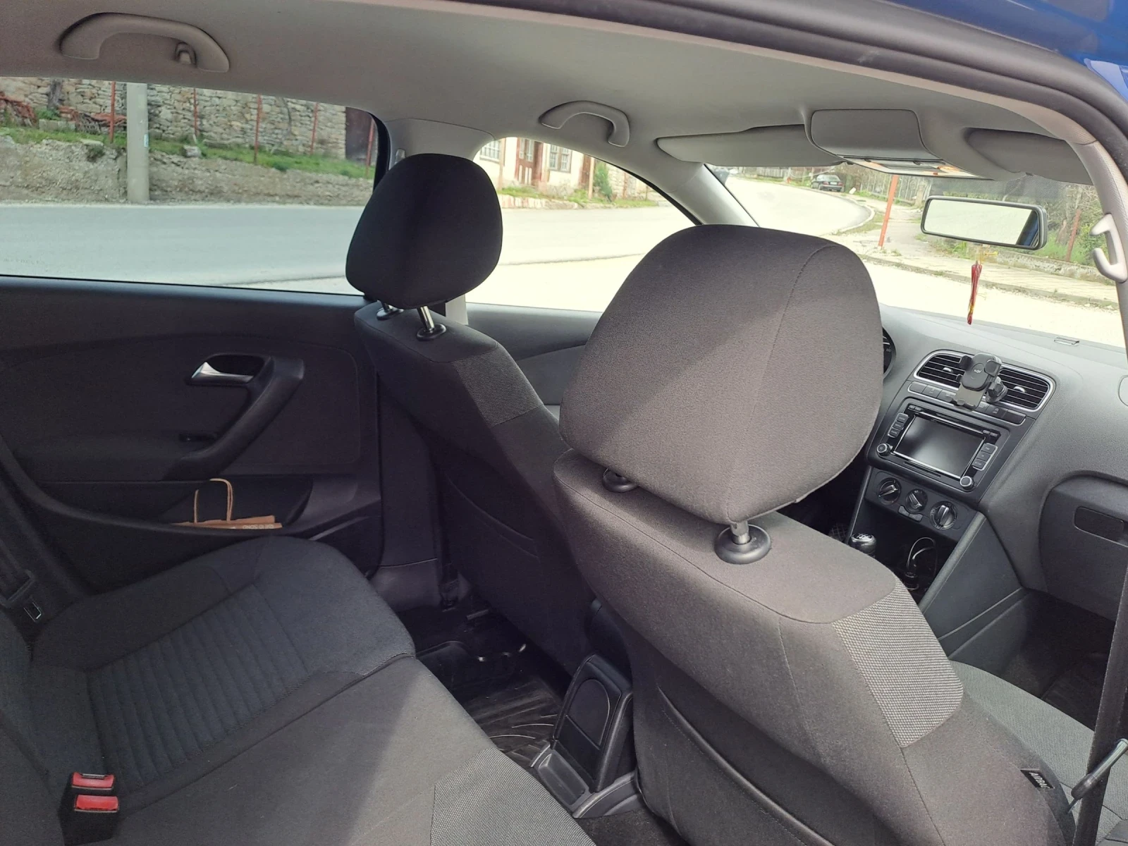 VW Polo 1.6 TDI, снимка 10 - Автомобили и джипове - 54159608