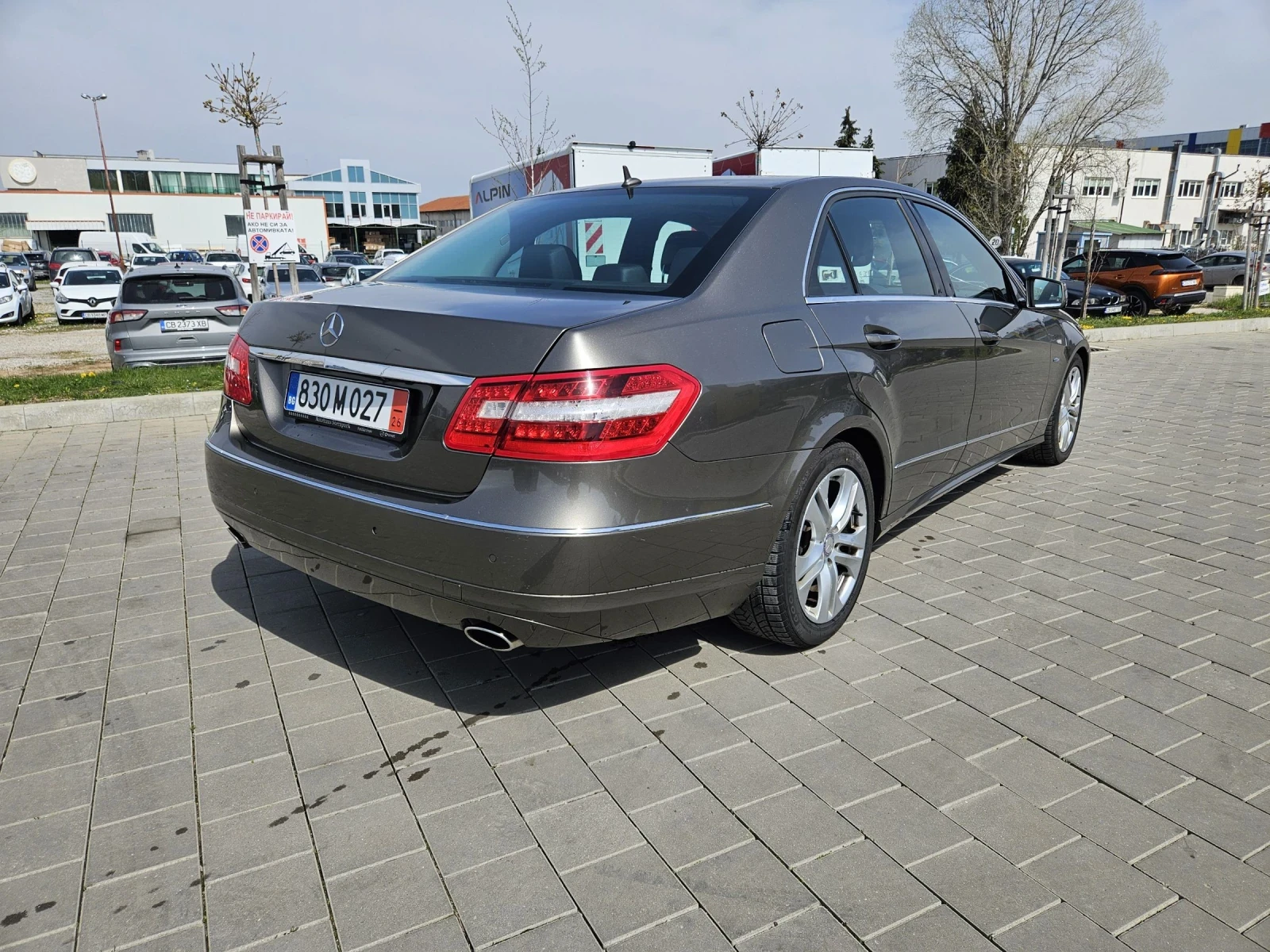 Mercedes-Benz E 350, снимка 4 - Автомобили и джипове - 54373019