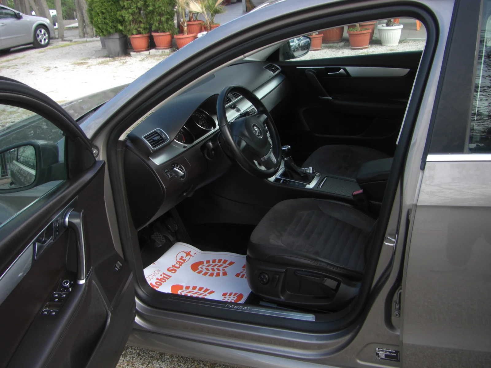 VW Passat 2.0TDI High Line NAVI 6ck.ПОДГРЕВ, снимка 9 - Автомобили и джипове - 54242234