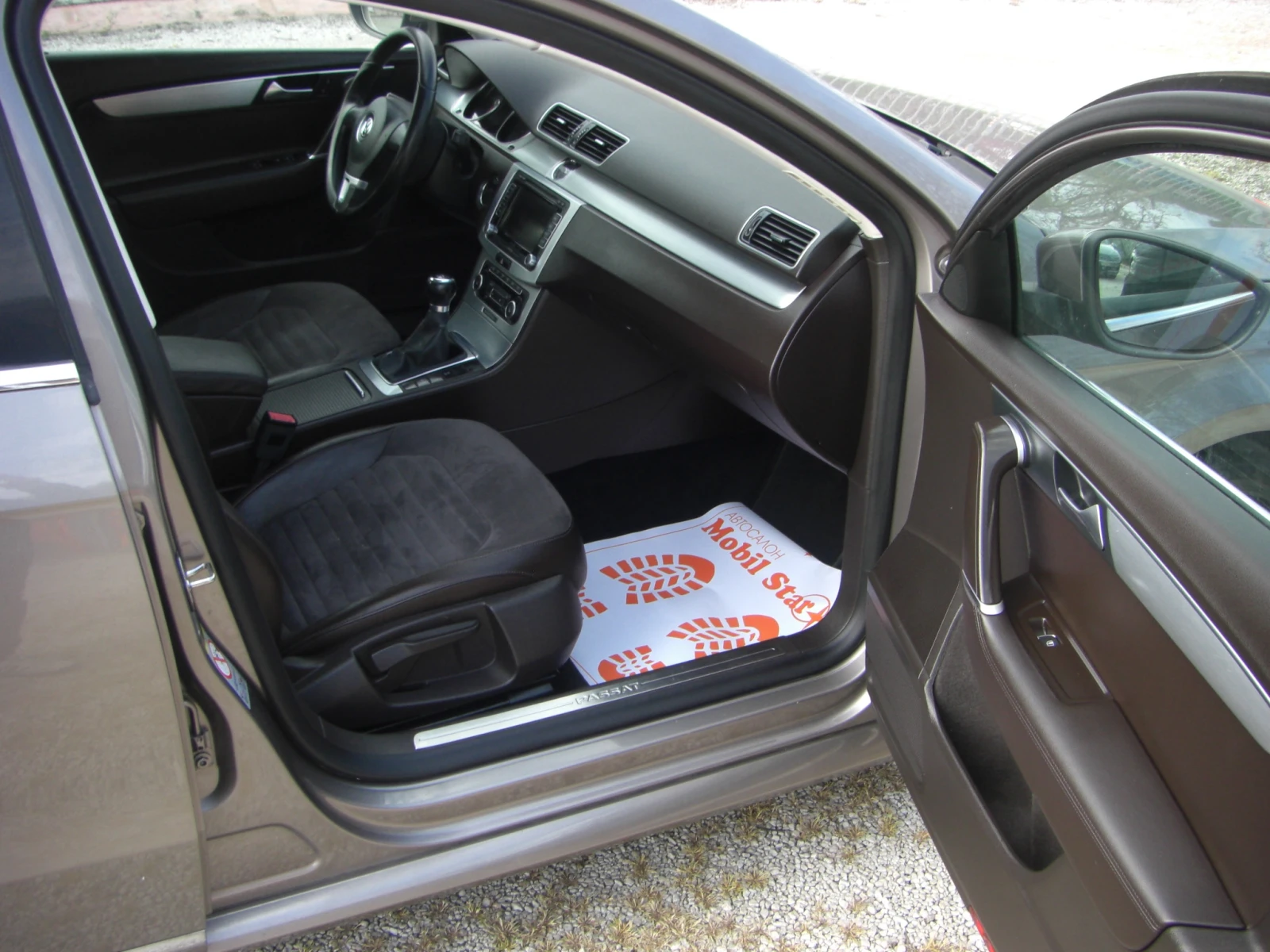 VW Passat 2.0TDI High Line NAVI 6ck.ПОДГРЕВ, снимка 15 - Автомобили и джипове - 54242234