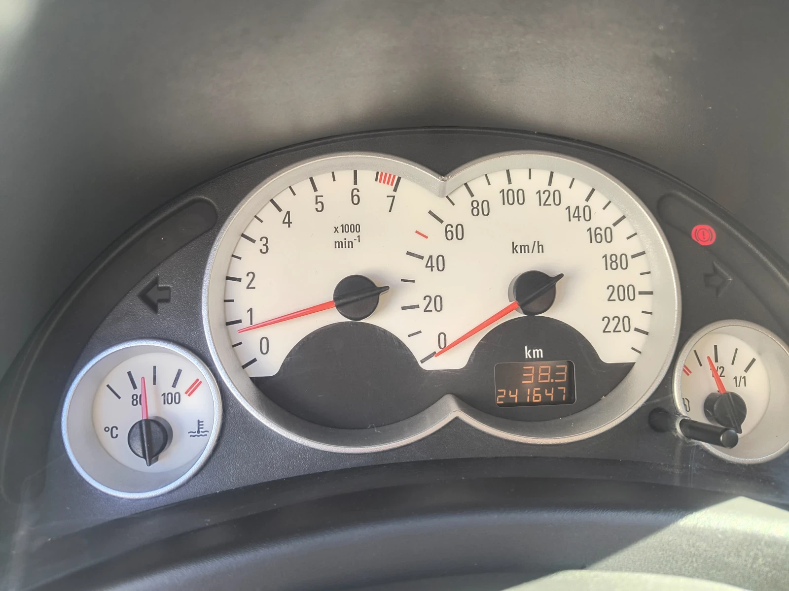 Opel Corsa, снимка 8 - Автомобили и джипове - 54337891