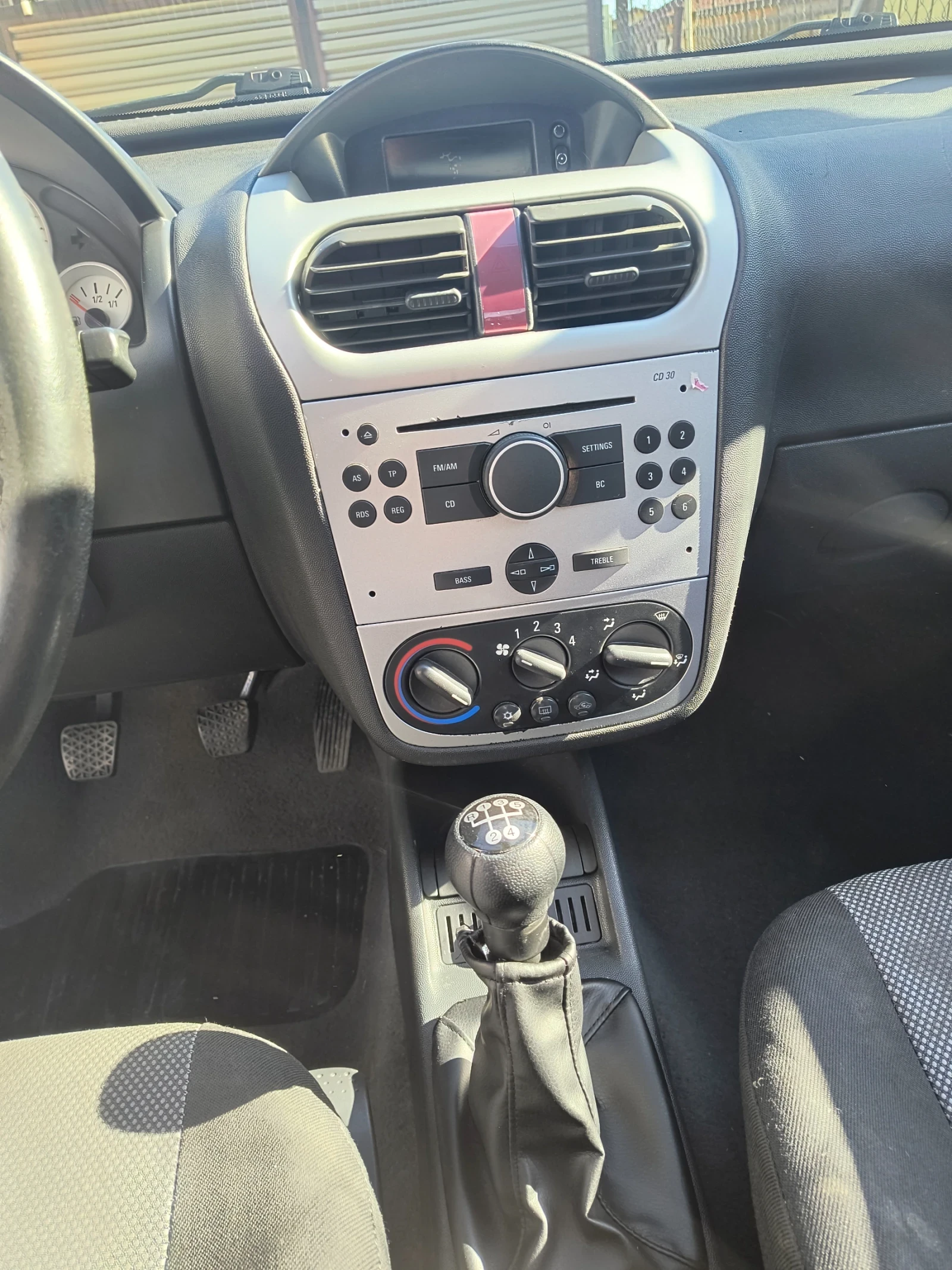 Opel Corsa, снимка 6 - Автомобили и джипове - 54337891