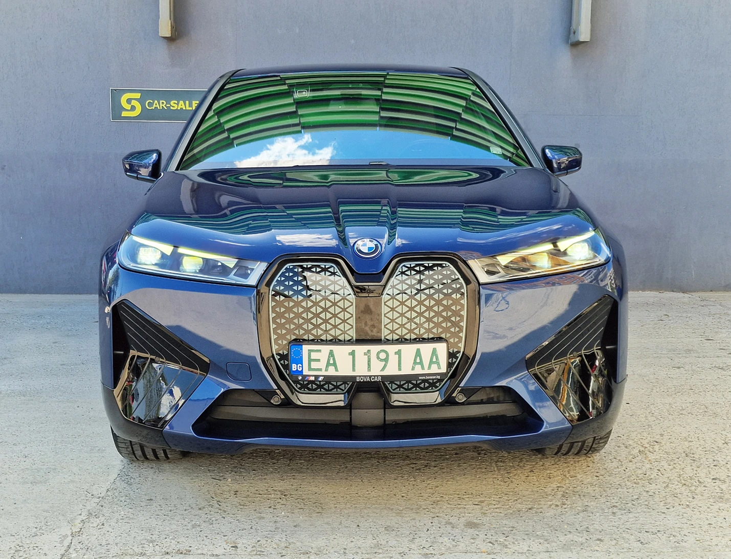 BMW iX iX 60M xDrive Въздух от България, снимка 3 - Автомобили и джипове - 54615398