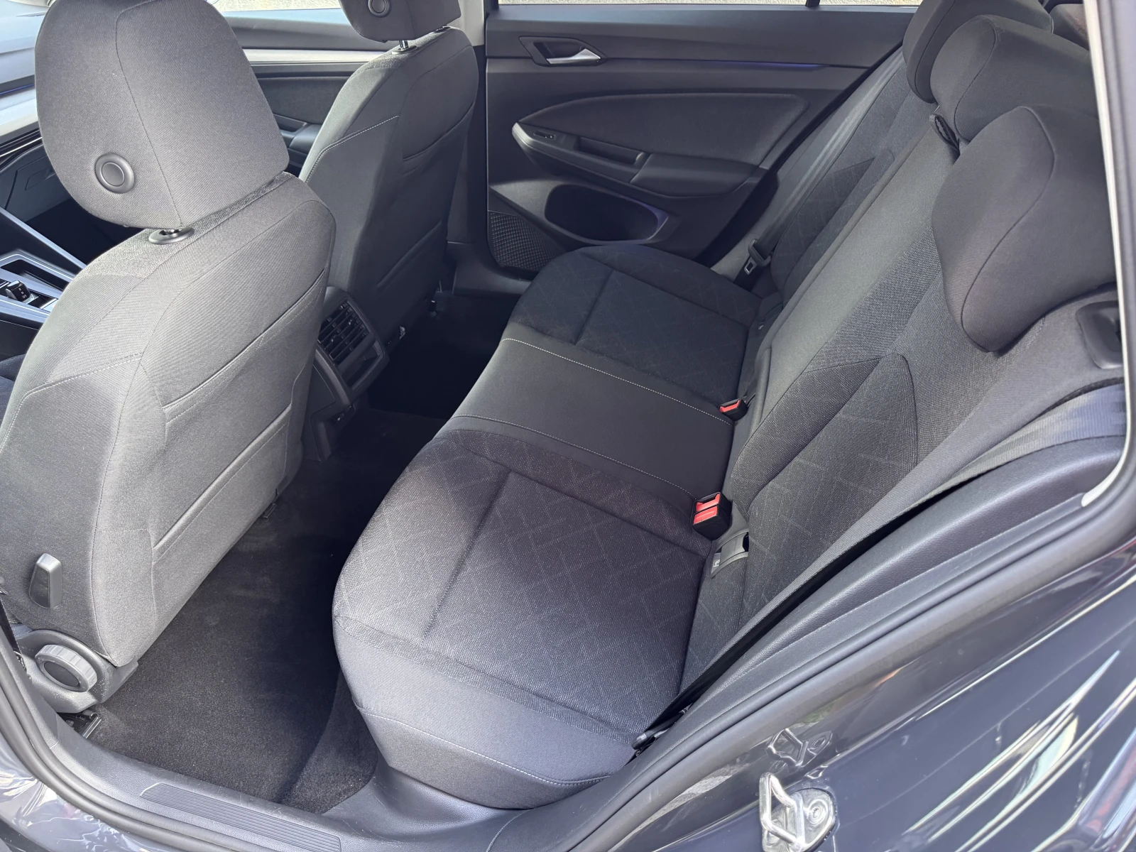 VW Golf LIFE/2.OTDI/116K.C./7AT/, снимка 10 - Автомобили и джипове - 54681811