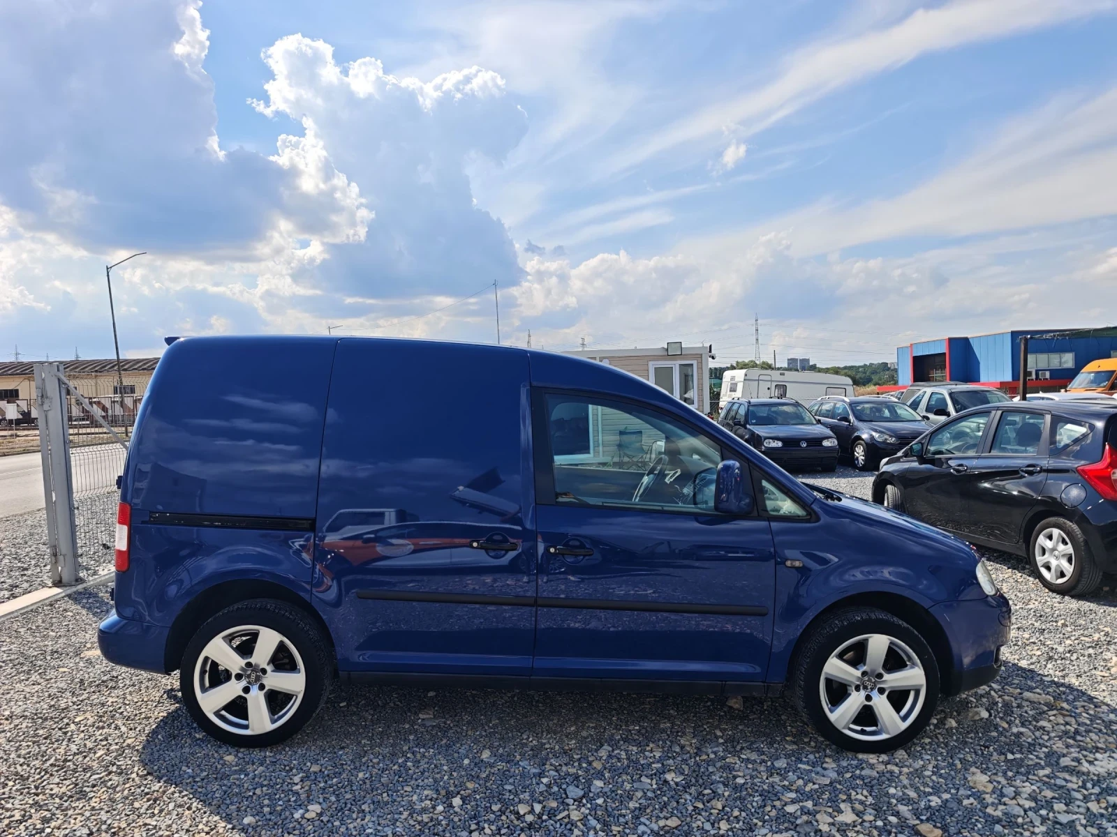 VW Caddy, снимка 4 - Автомобили и джипове - 55155869