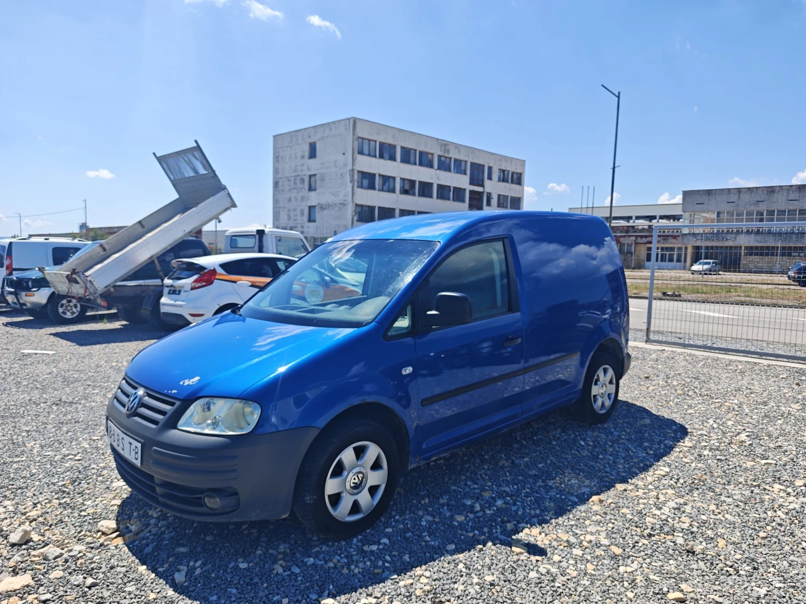 VW Caddy, снимка 2 - Автомобили и джипове - 55199353