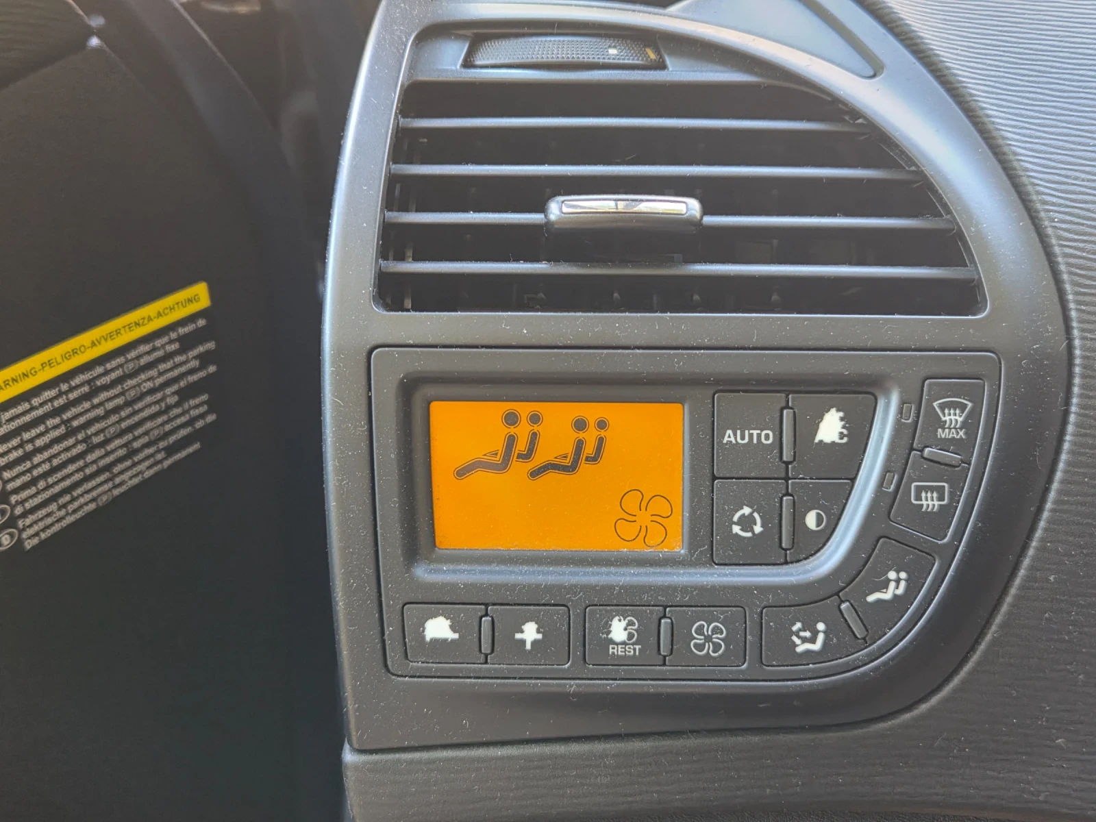 Citroen C4 Picasso, снимка 12 - Автомобили и джипове - 55403440