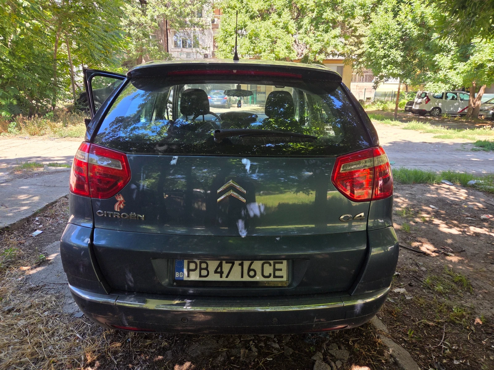 Citroen C4 Picasso, снимка 16 - Автомобили и джипове - 55403440