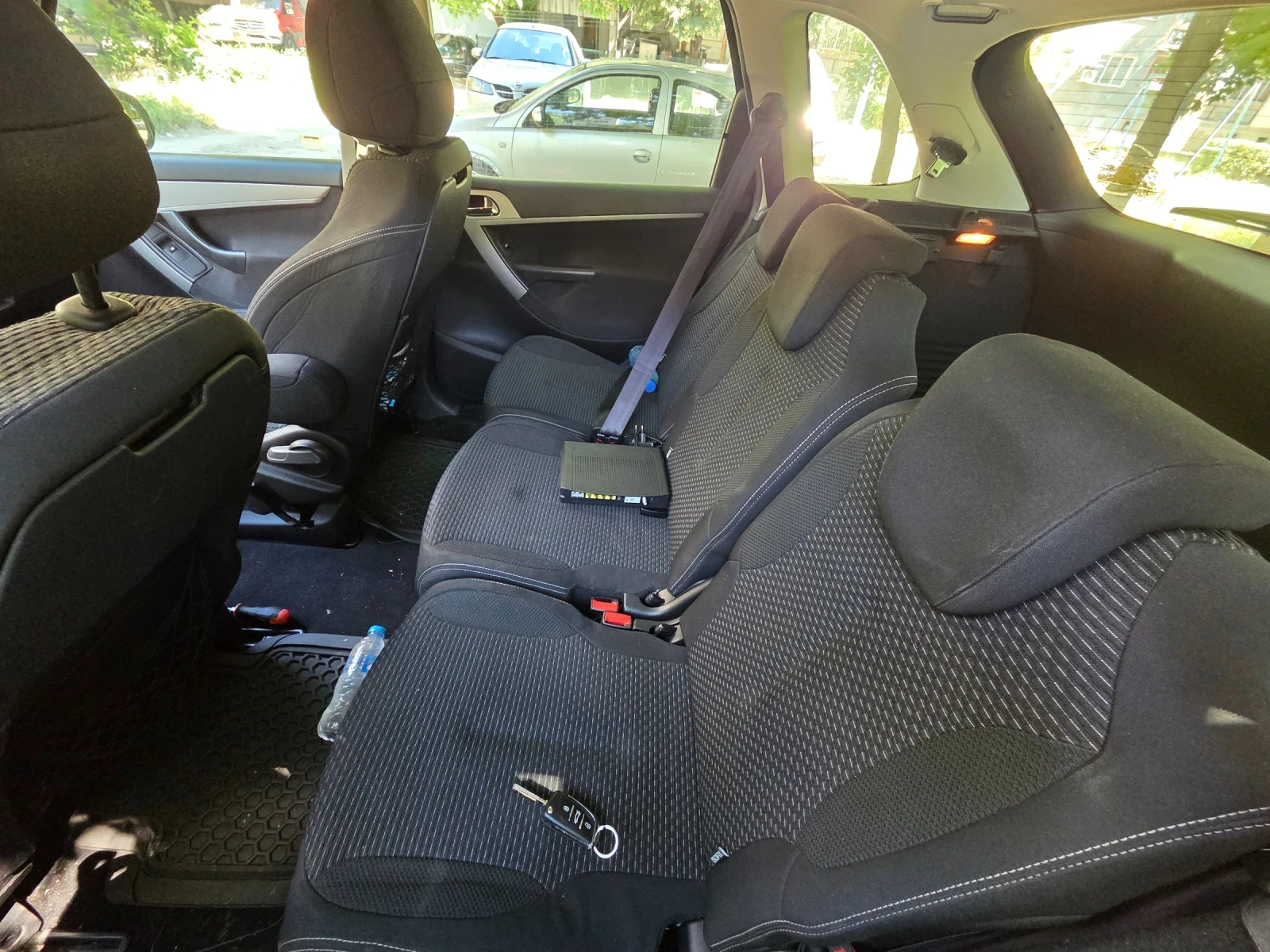 Citroen C4 Picasso, снимка 14 - Автомобили и джипове - 55403440