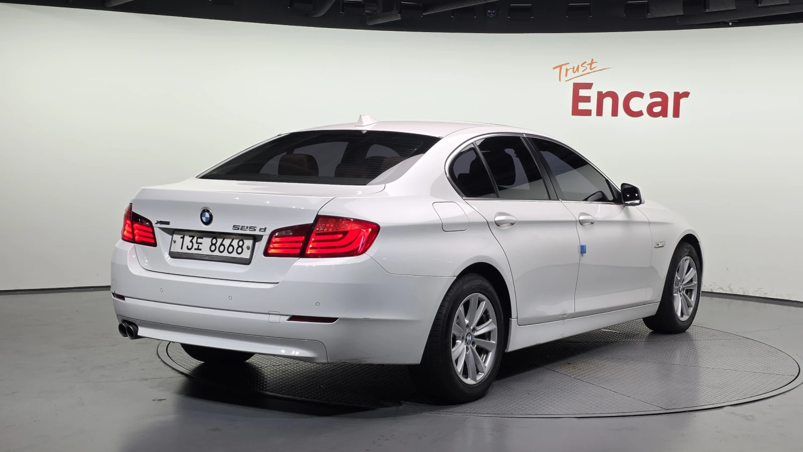 BMW 525 D Xdrive, снимка 3 - Автомобили и джипове - 55405504