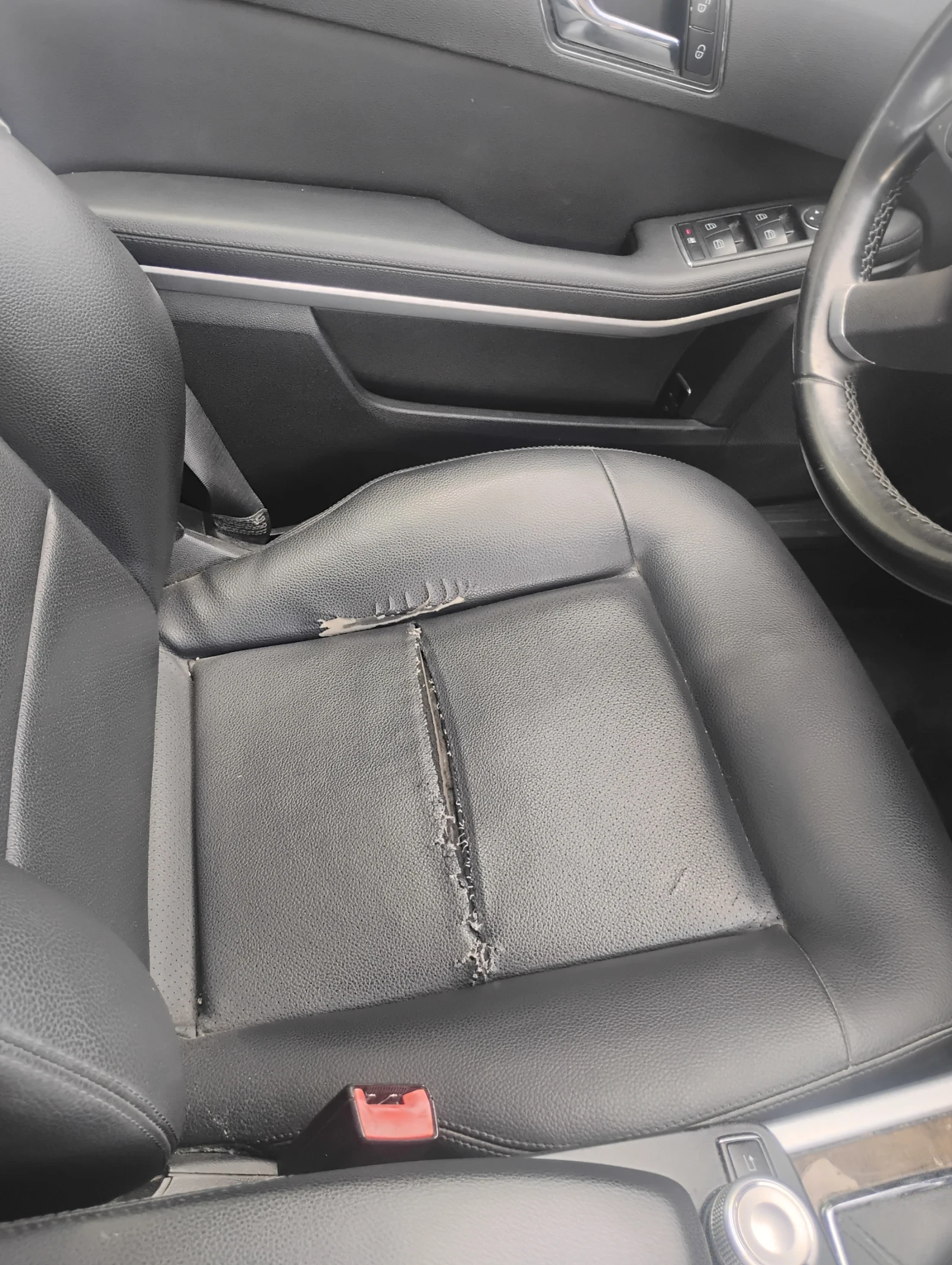 Mercedes-Benz E 220, снимка 13 - Автомобили и джипове - 55598902