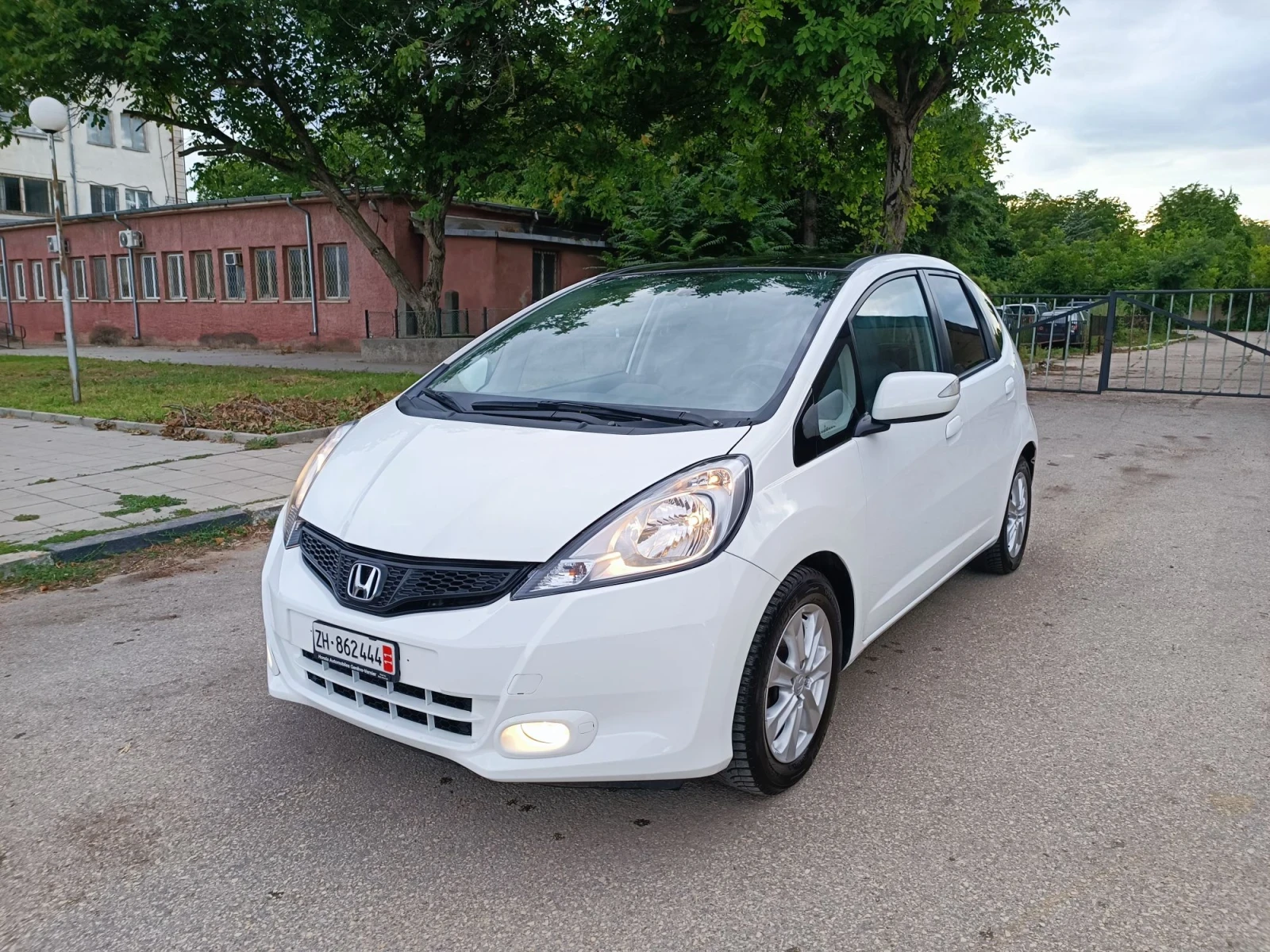 Honda Jazz 1.4i-99кс-ШВЕЙЦАРИЯ-РЪЧКА, снимка 7 - Автомобили и джипове - 55607200