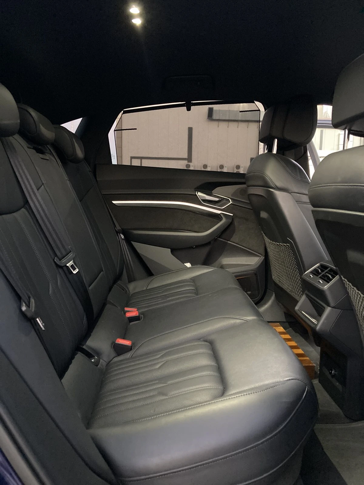 Audi E-Tron 55 Sportback S Line, снимка 14 - Автомобили и джипове - 55621803