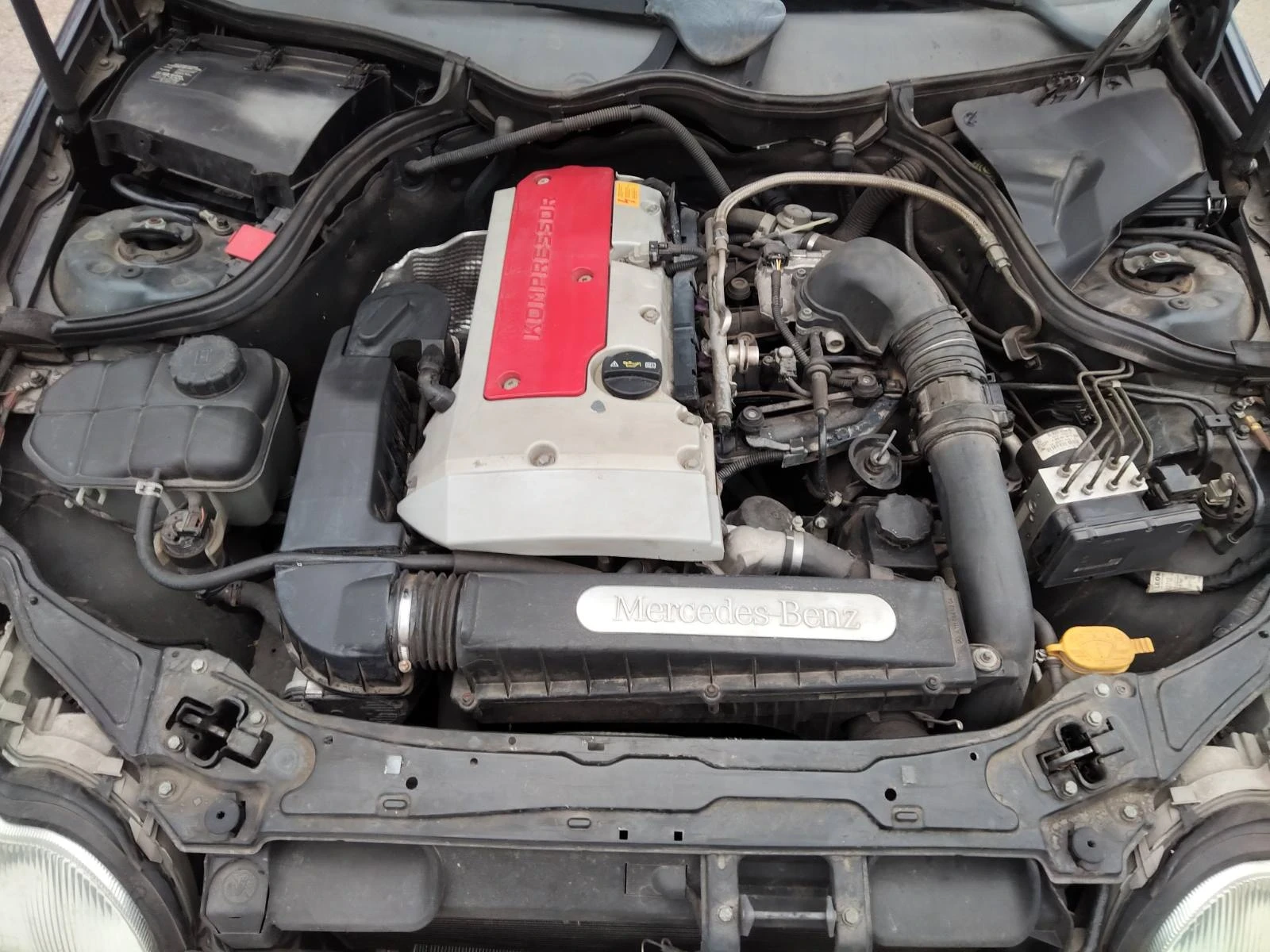 Mercedes-Benz C 200, снимка 10 - Автомобили и джипове - 55800871
