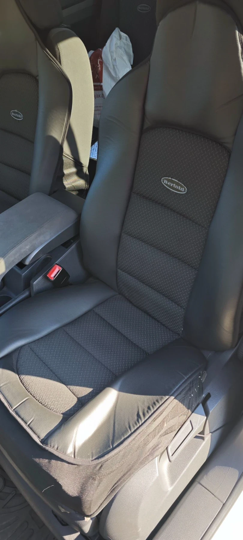 VW Touran Highline, снимка 12 - Автомобили и джипове - 56105382