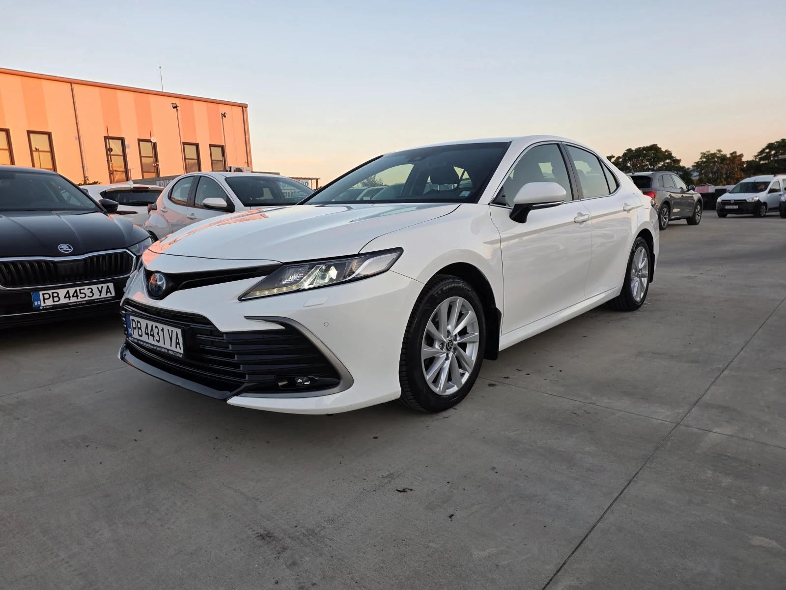 Toyota Camry  COMFORT 2.5 DUAL VVTI HYBRID B- ГАРАНЦИЯ ДО 2032г