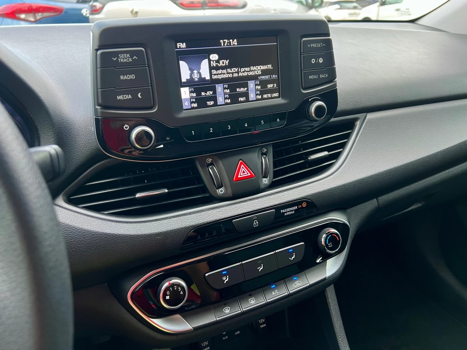 Hyundai I30 1.4MPi 100к.с ШВЕЙЦАРИЯ, снимка 11 - Автомобили и джипове - 56237172