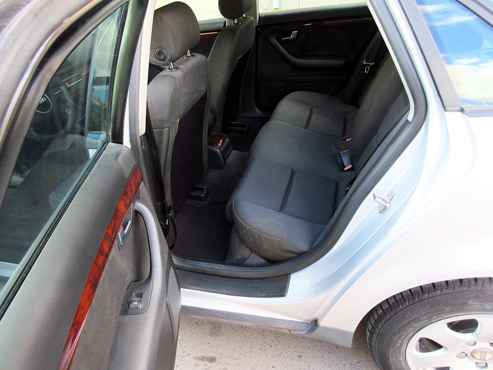 Audi A4 1.9 TDI , снимка 10 - Автомобили и джипове - 56318001
