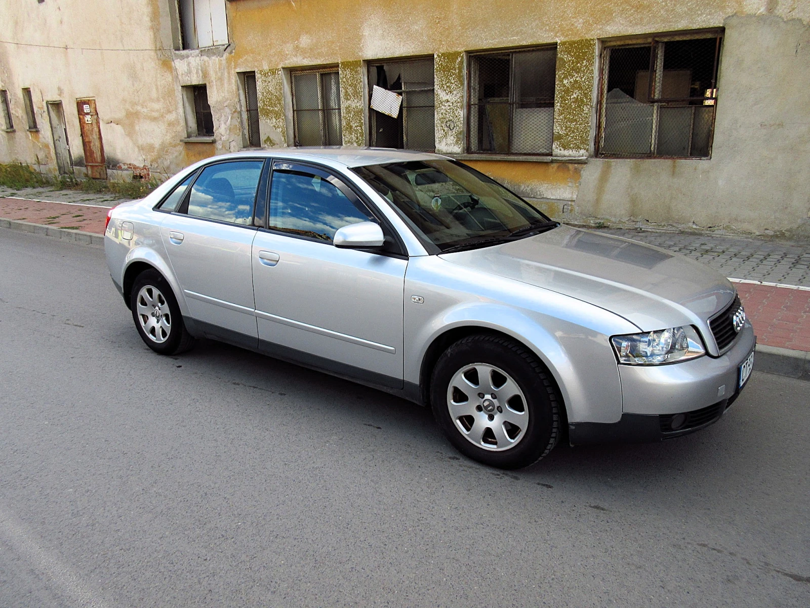 Audi A4 1.9 TDI , снимка 3 - Автомобили и джипове - 56318001