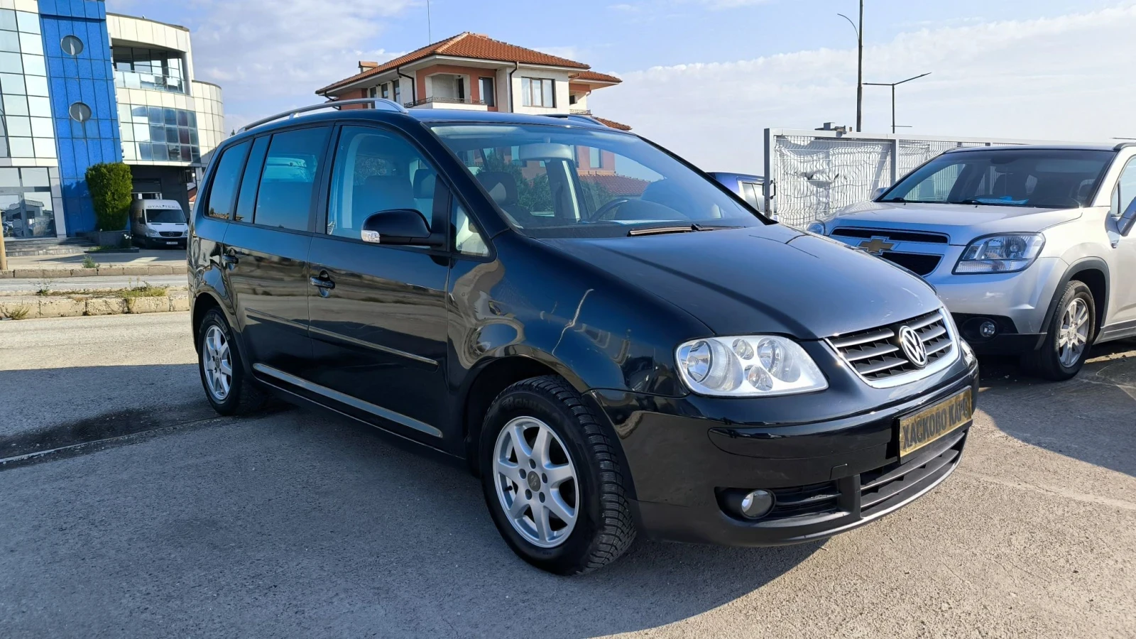 VW Touran 2.0TD, снимка 3 - Автомобили и джипове - 56613419