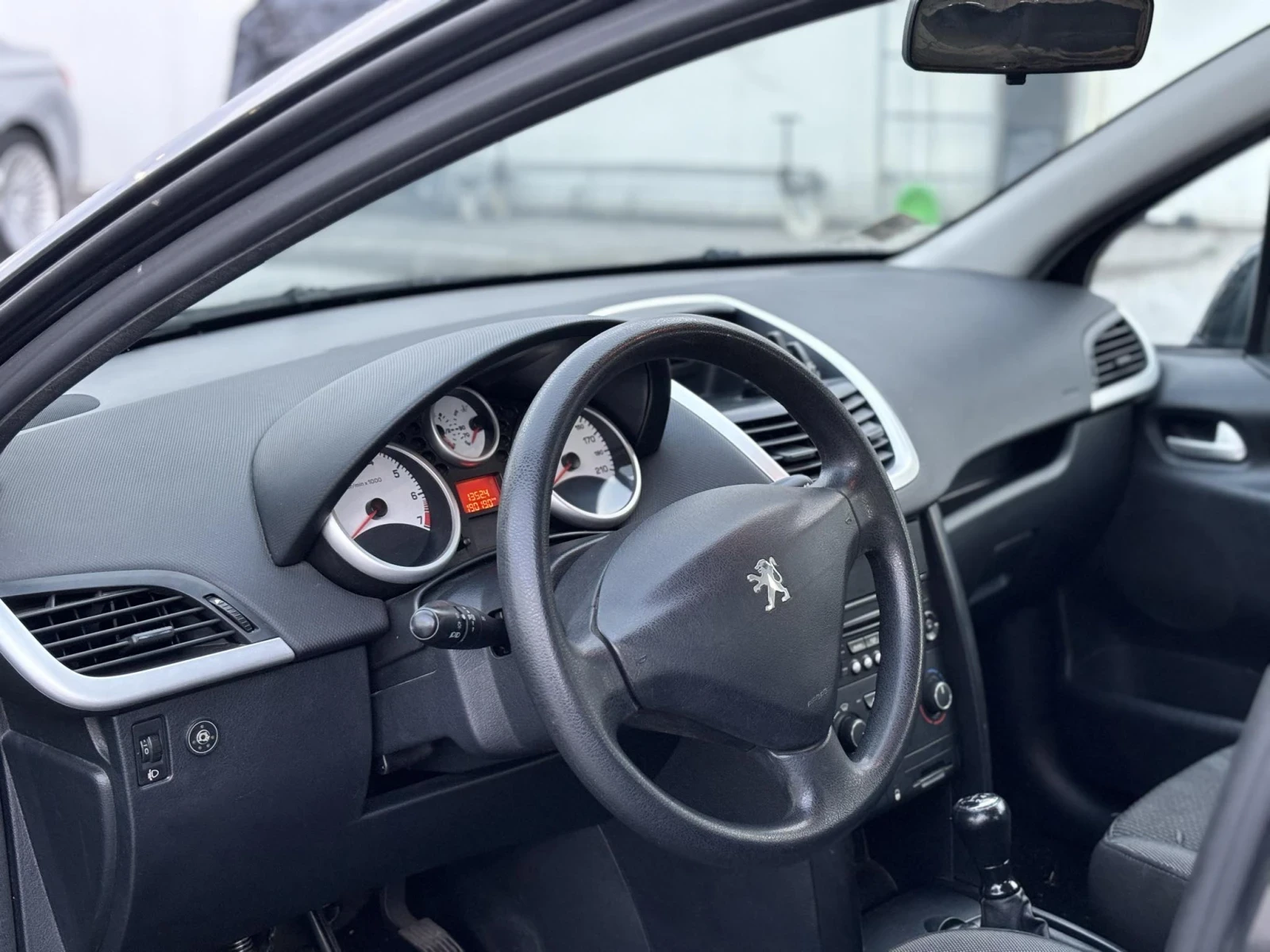 Peugeot 207 1.4 LPG, снимка 5 - Автомобили и джипове - 56708980