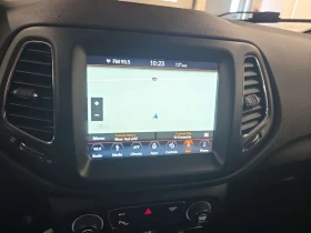 Jeep Compass TRAILHAWK/КОЖА/ПОДГРЕВ/ПАНО/CARFAX/ФИНАНСИРАНЕ, снимка 11