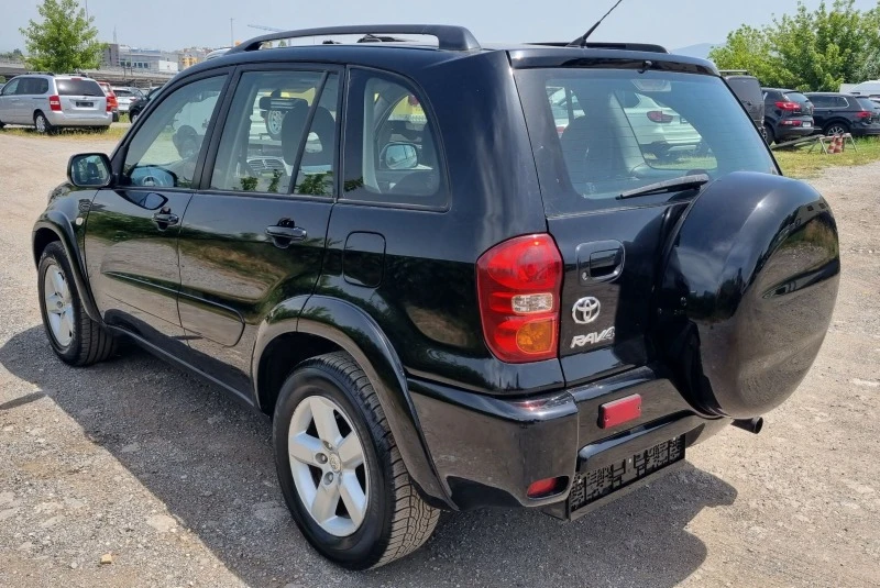 Toyota Rav4 2.0 D4D Фейслифт 12.04г. 3 Ключа, снимка 3 - Автомобили и джипове - 46367729