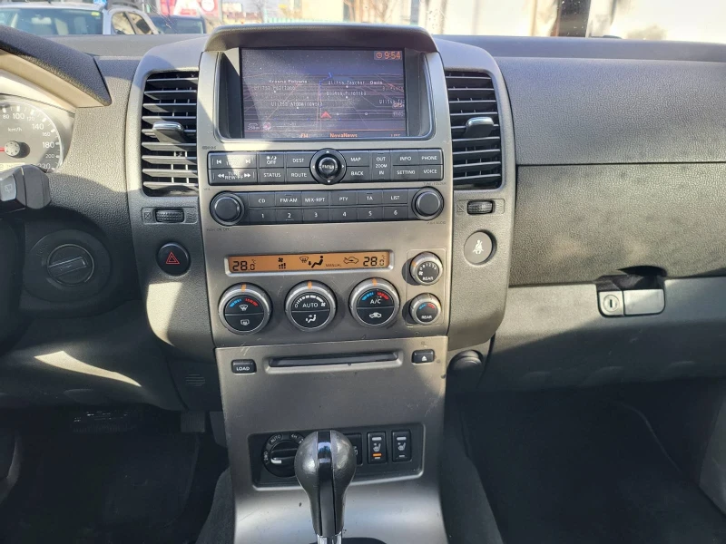 Nissan Pathfinder 2.5dci 174k.c., снимка 13 - Автомобили и джипове - 48923040