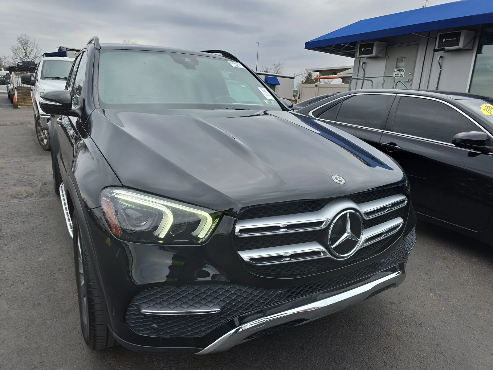 Mercedes-Benz GLE 350 4MATIC * М. ТОЧКА * BURMESTER * ПОДГРЕВ *  - изображение 2