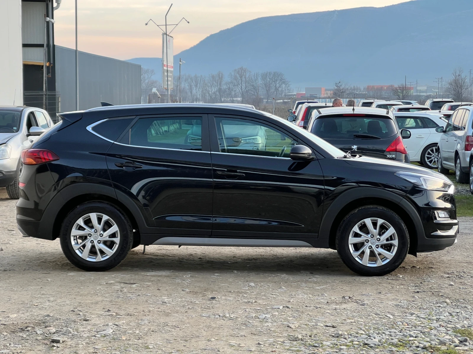 Hyundai Tucson 1.6CRDi-136к.с./360 камери/ Подгряване/Lane assist - изображение 4