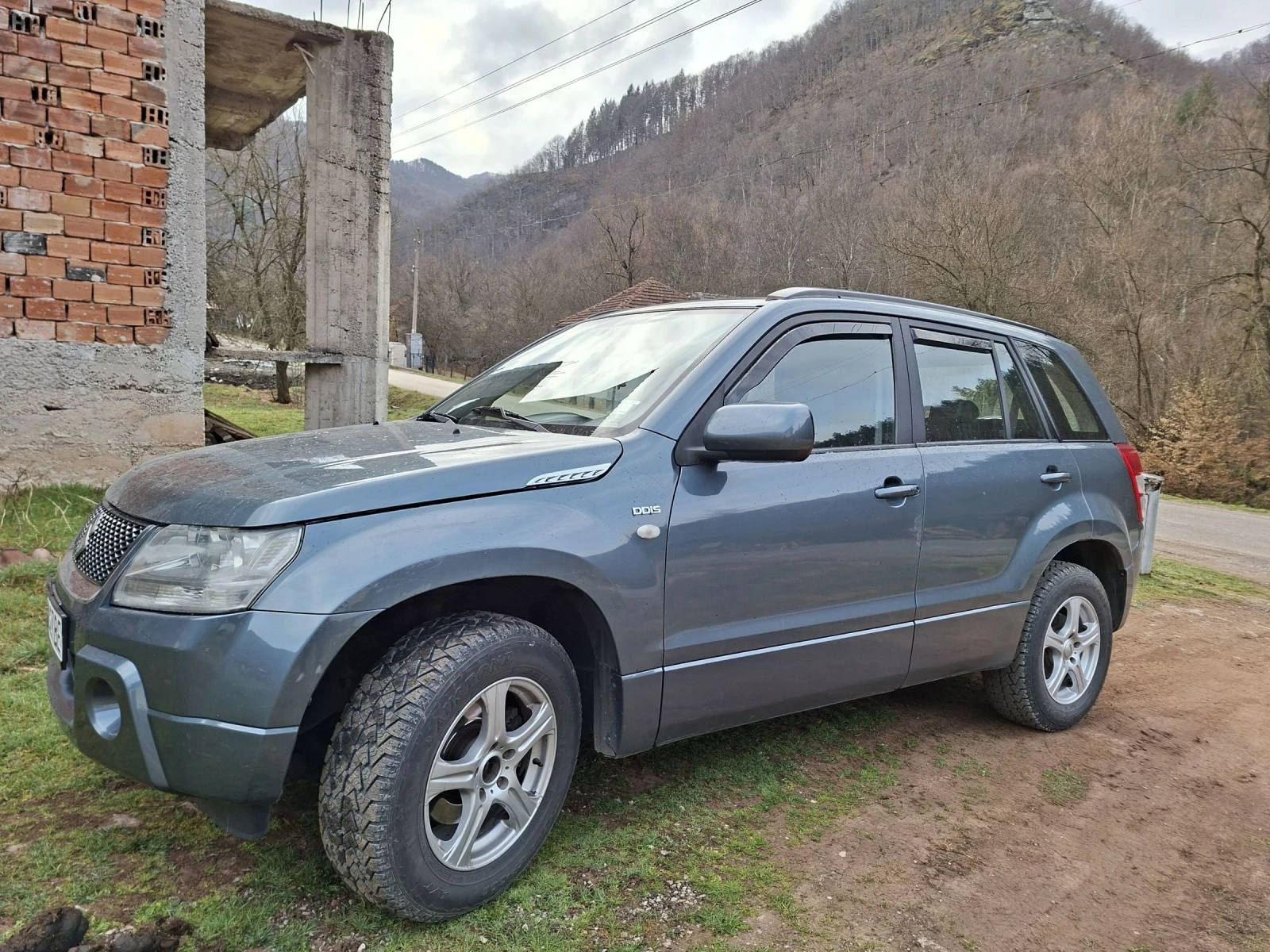 Suzuki Grand vitara 1.9 ddis, снимка 3 - Автомобили и джипове - 53903369