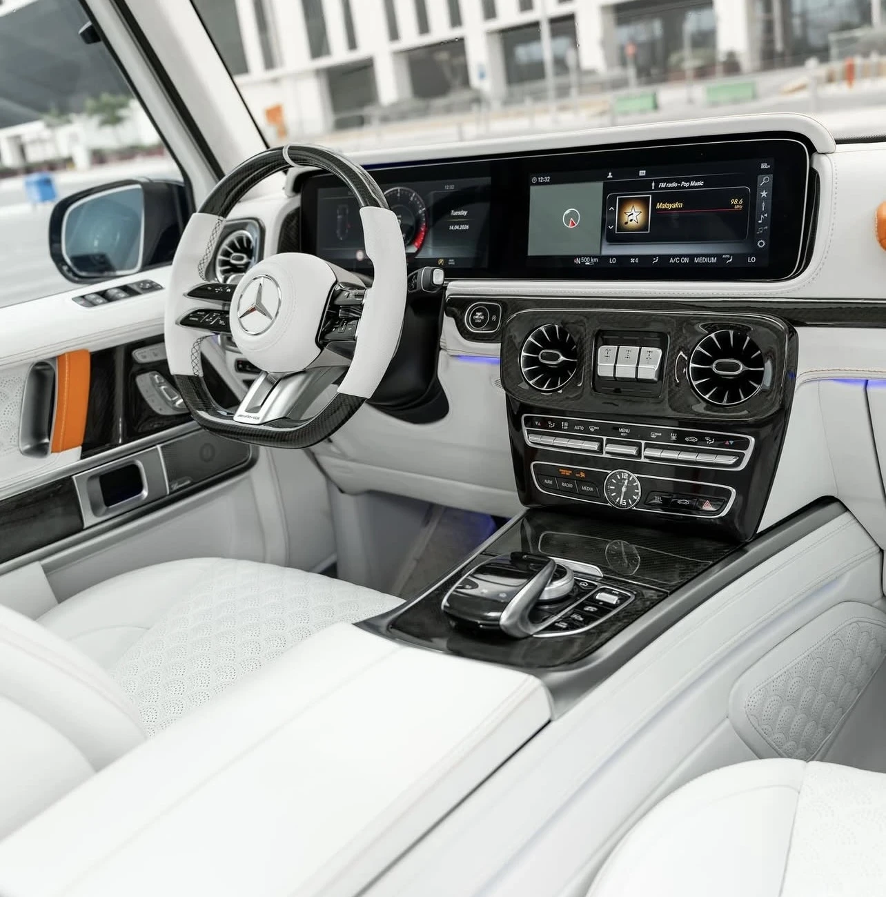 Mercedes-Benz G 63 AMG Brabus Package + Carbon, снимка 6 - Автомобили и джипове - 54230856