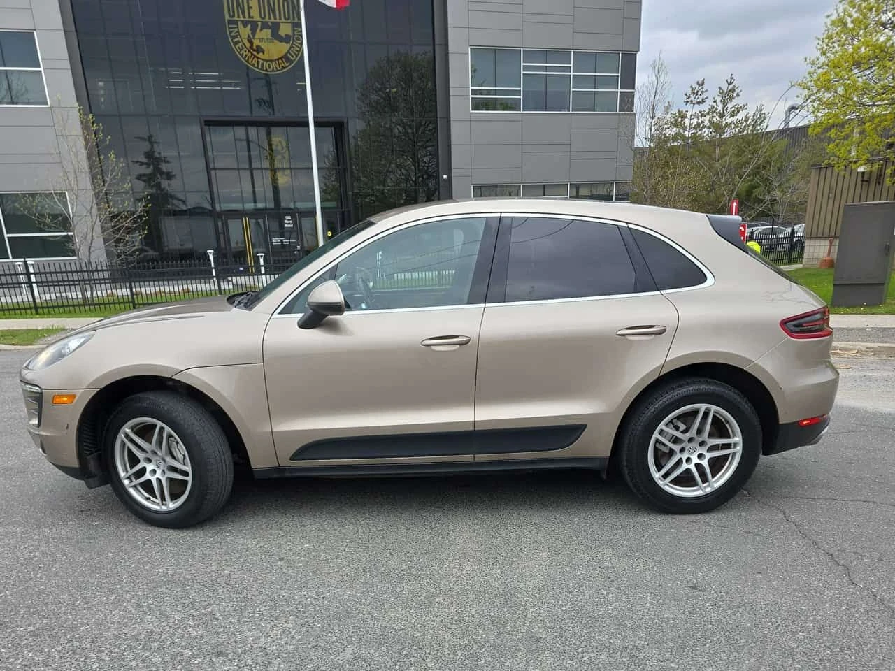 Porsche Macan * S * CARFAX * ЦЕНА ДО БГ, снимка 2 - Автомобили и джипове - 54429865